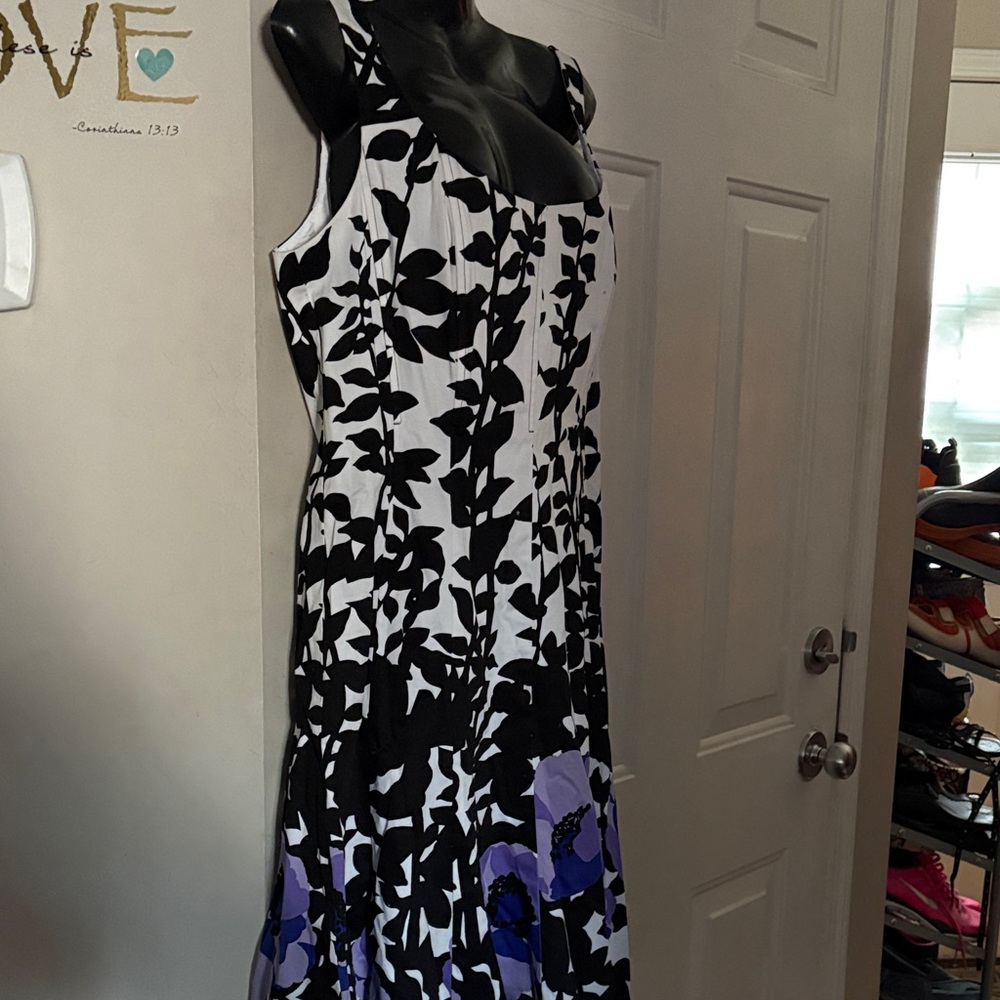 Nine West Black and White Floral Maxi Dress with Purple Border